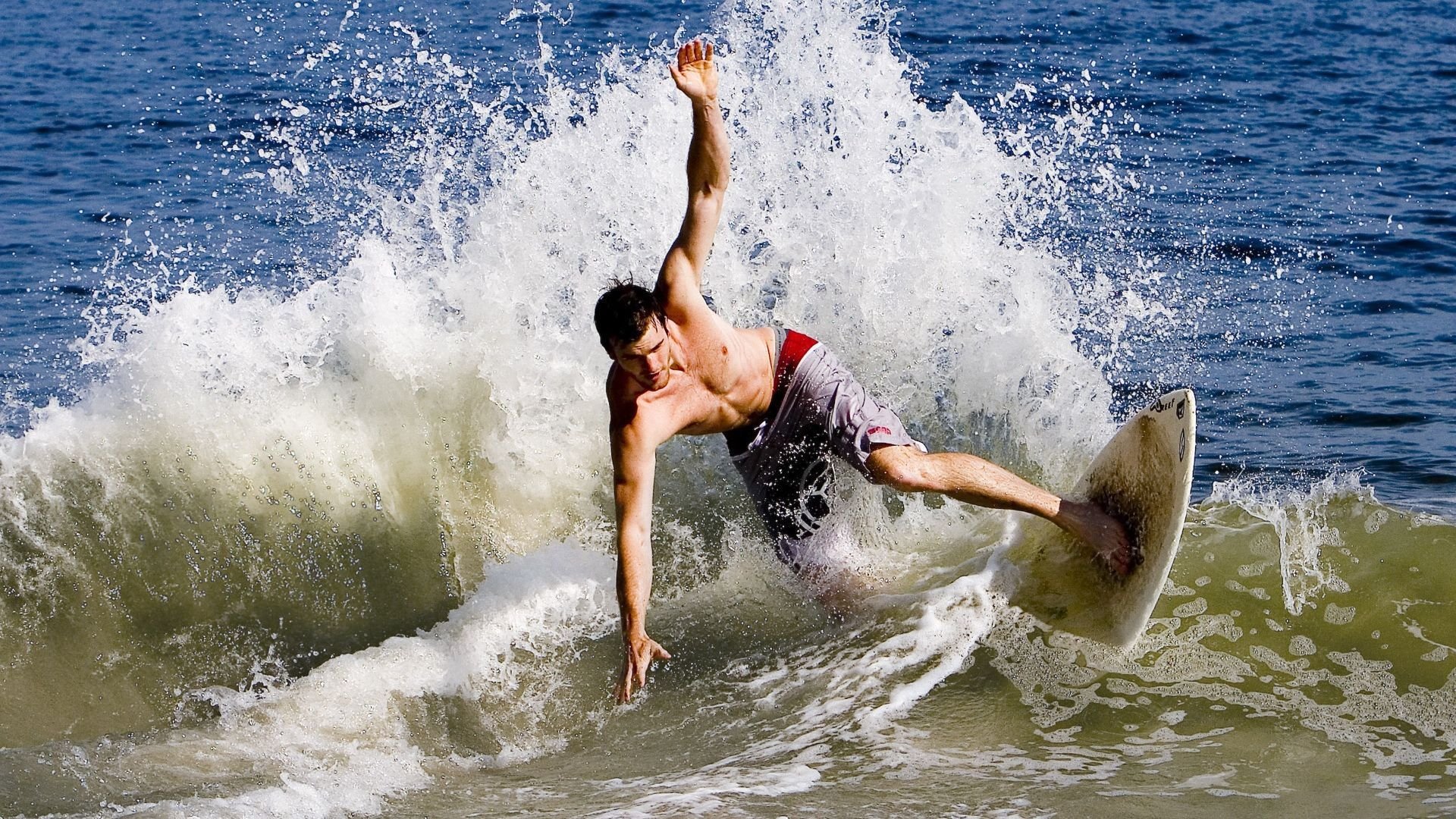 瑞士骑手皮乌斯·施维泽（Pius Schwizer）在巴黎奥运会后宣布退役，结束辉煌的职业生涯。