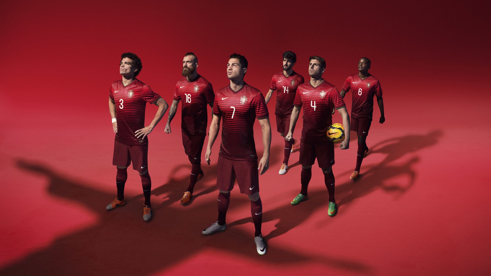 公牛压哨战胜勇士，季后赛首轮中德罗赞砍下47分，公牛赞助的比赛